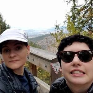 Meet your Posher, Jena